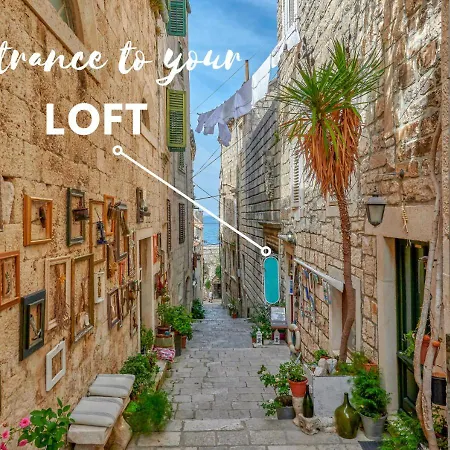 Loft In Ismaelli Palace דירה