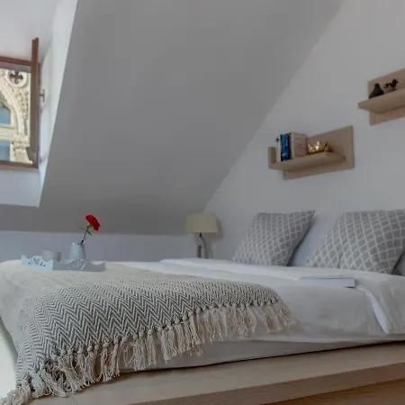 アパート Loft In Ismaelli Palace