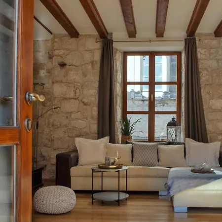 Loft In Ismaelli Palace Apartment Korčula