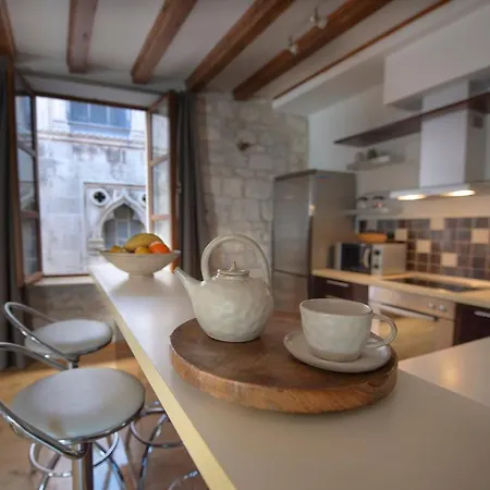 Loft In Ismaelli Palace Apartment *