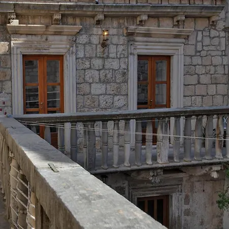 Loft In Ismaelli Palace Apartment
