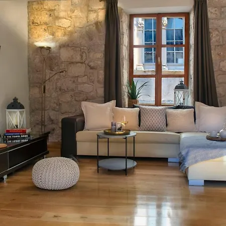 Loft In Ismaelli Palace شقة كورتْشولا