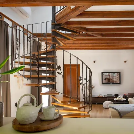 Loft In Ismaelli Palace شقة كورتْشولا